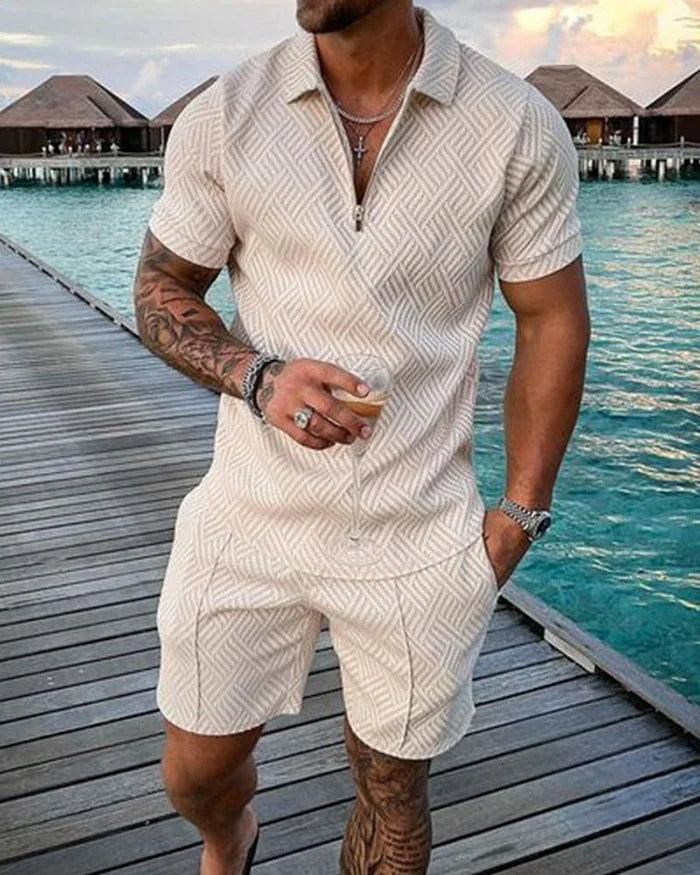 Herren Bermuda-Shorts und T-Shirt mit geometrischem Stoffkragen